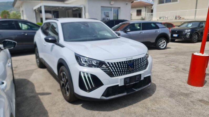 
								Peugeot 2008 1.2 benzina Allure – 2024 full									