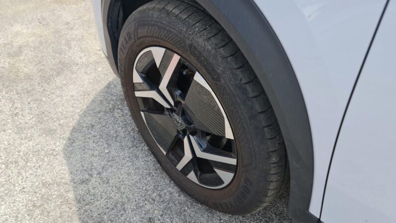 
								Peugeot 2008 1.2 benzina Allure – 2024 full									