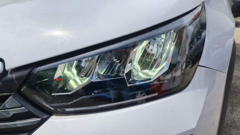 
								Peugeot 2008 1.2 benzina Allure – 2024 full									