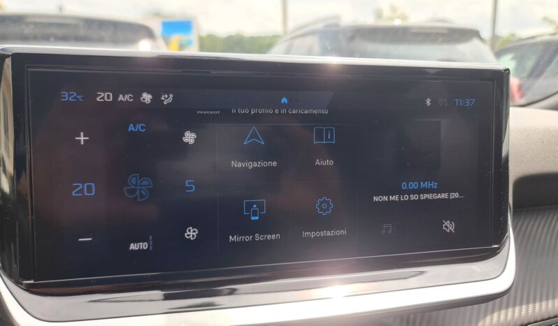 
								Peugeot 2008 1.2 benzina Allure – 2024 full									