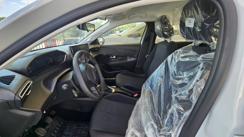 
								Peugeot 208 1.2 PureTech 100 Style Km Zero full									