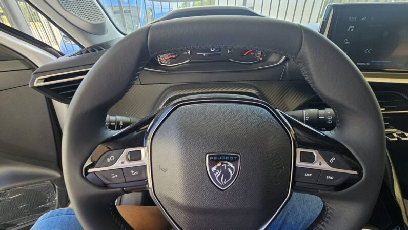 
								Peugeot 208 1.2 PureTech 100 Style Km Zero full									