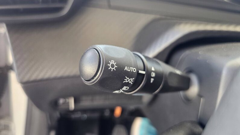 
								Peugeot 208 1.2 PureTech 100 Style Km Zero full									
