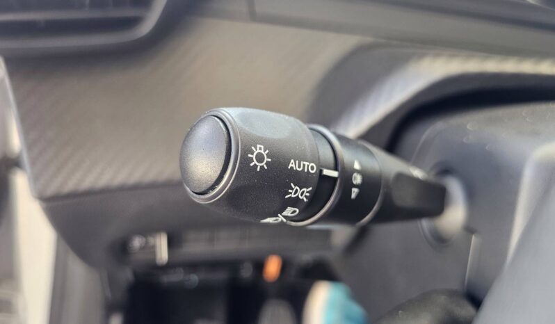 
								Peugeot 208 1.2 PureTech 100 Style Km Zero full									