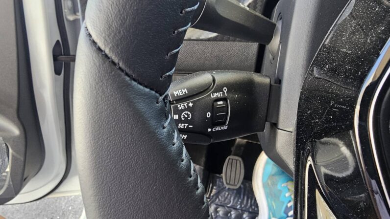 
								Peugeot 208 1.2 PureTech 100 Style Km Zero full									